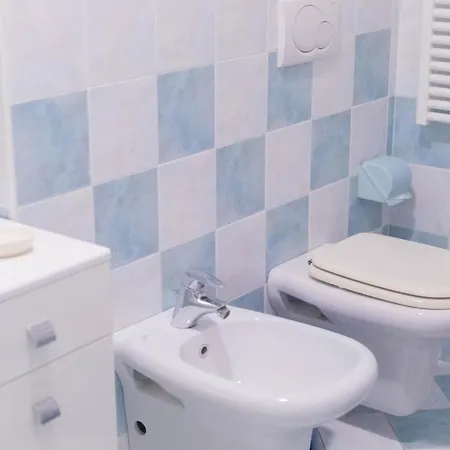 H11 Blu - Vicino A Spiagge - Casino Apartament *
